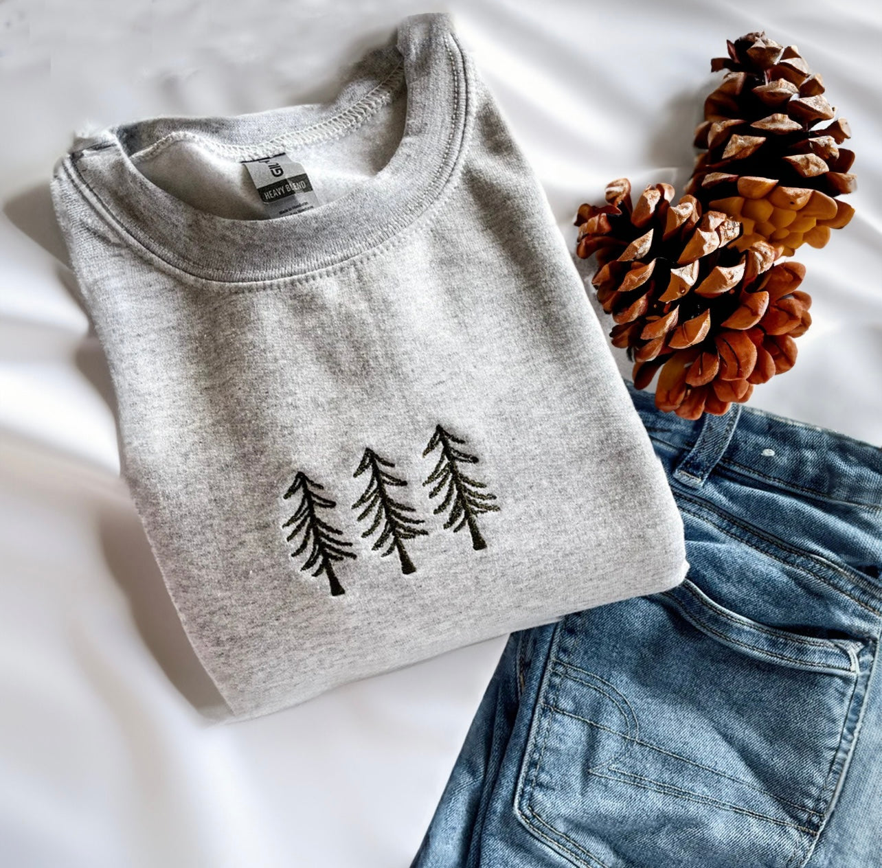 Pine Tree Embroidered Sweatshirt